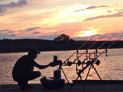 Bateau Amorceur Anatec Catamaran DL OAK Lithium 16A Brushless DE-SR07 Echo TF520 + B - description 06