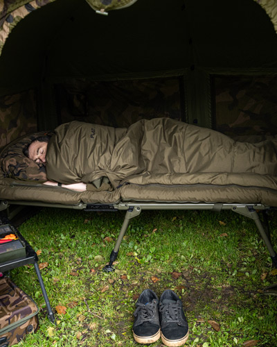 Bed Chair Fox Flatliner X MF Sleep System 8 pieds 5 saisons - description 22