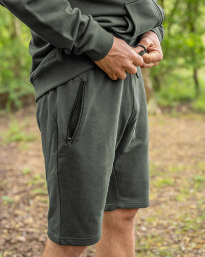 Short Avid Carp Bearing Green - description 03